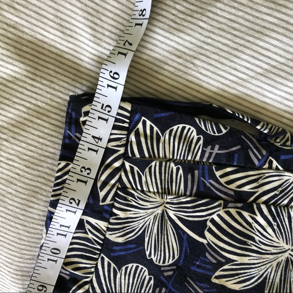 J. Crew Shorts Floral Pattern, sz 0 - Picture 5 of 6